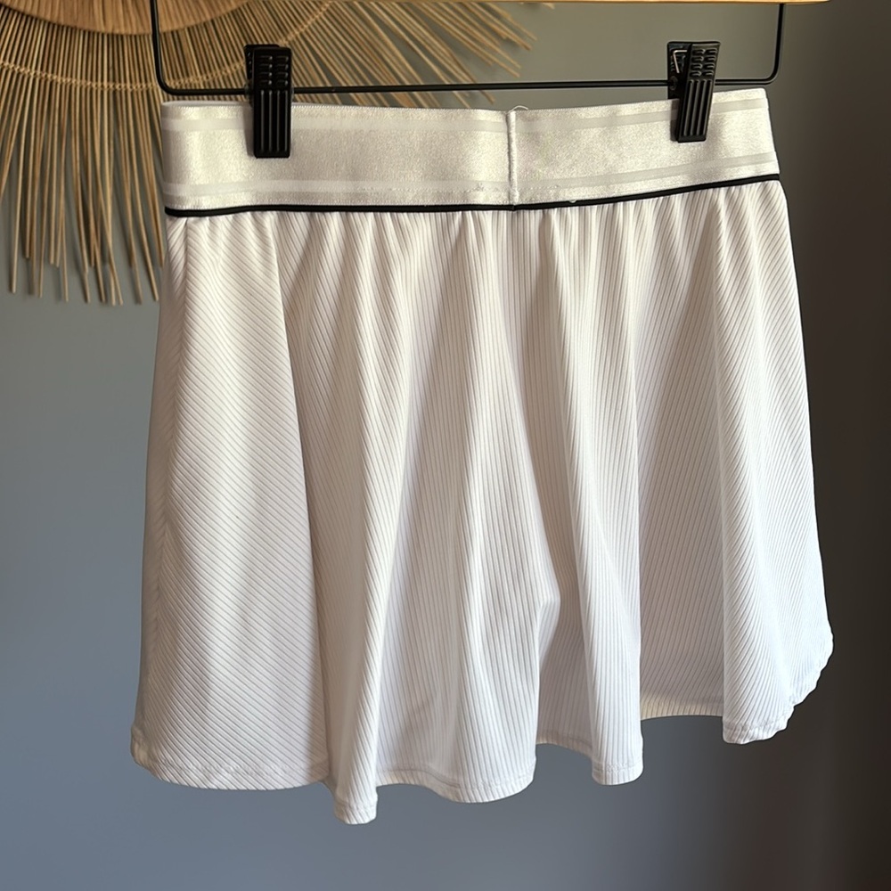 White tennis skort size small - Picture 4 of 4
